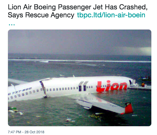 Крушение самолета Boeing 737 в Индонезии: фото и видео