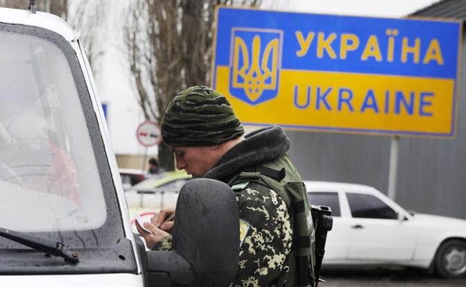 Украина не отменила запрет на въезд российских мужчин 