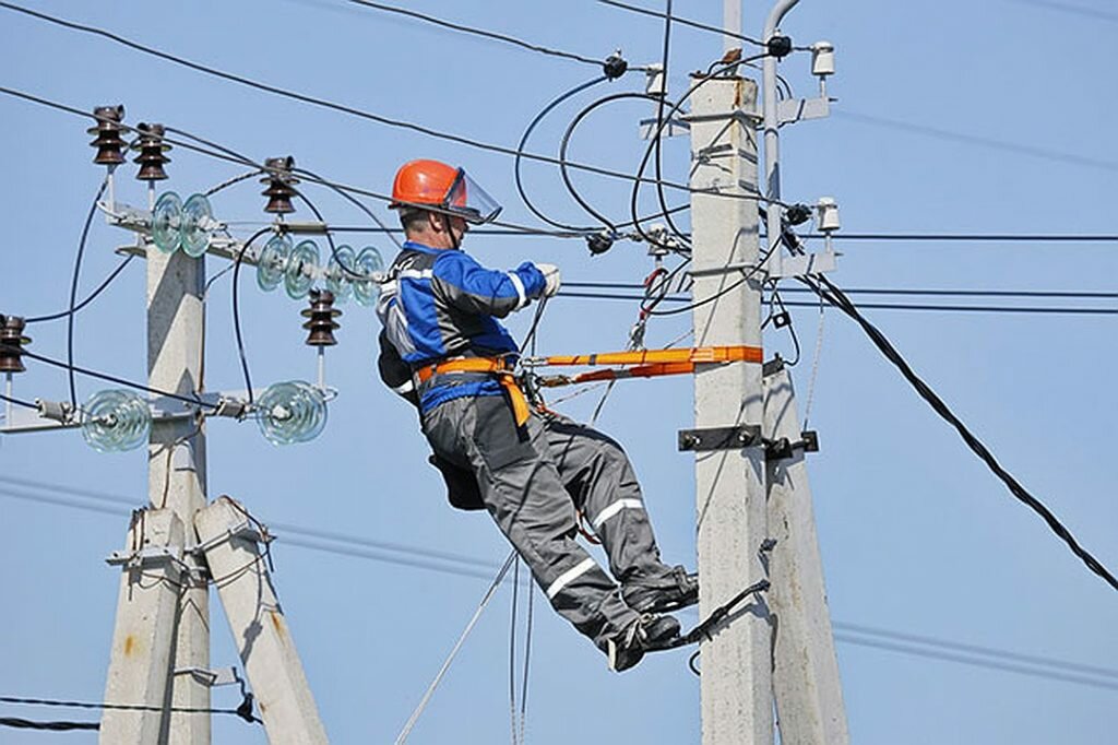 Энергетики полностью восстановили энергоснабжение 124 населенных пунктов Дагестана
