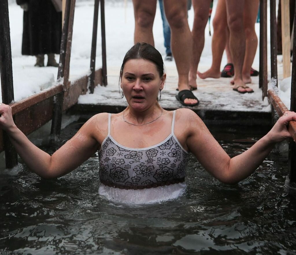 Купели в Подмосковье на Крещение 2019: адреса где купаться, как купаться, кому запрещено