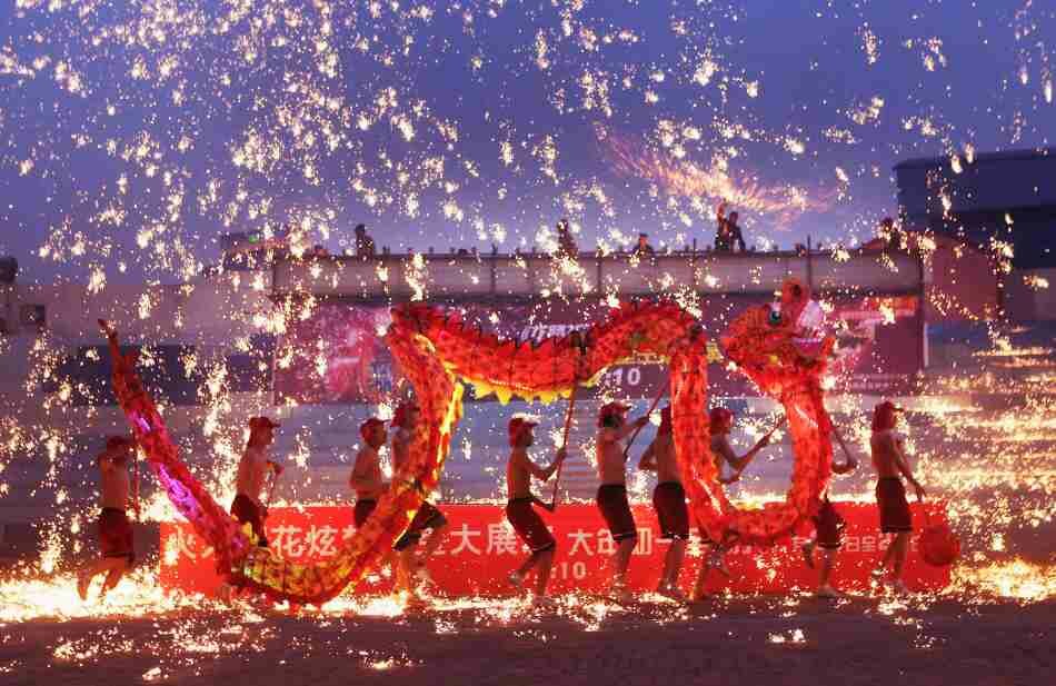 Китайский Новый 2019 год: когда начинается, традиции и даты 
