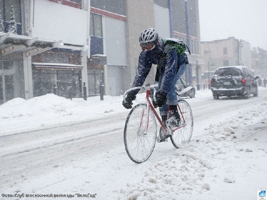 Скоро зима, а Петербург пересаживается на велосипеды